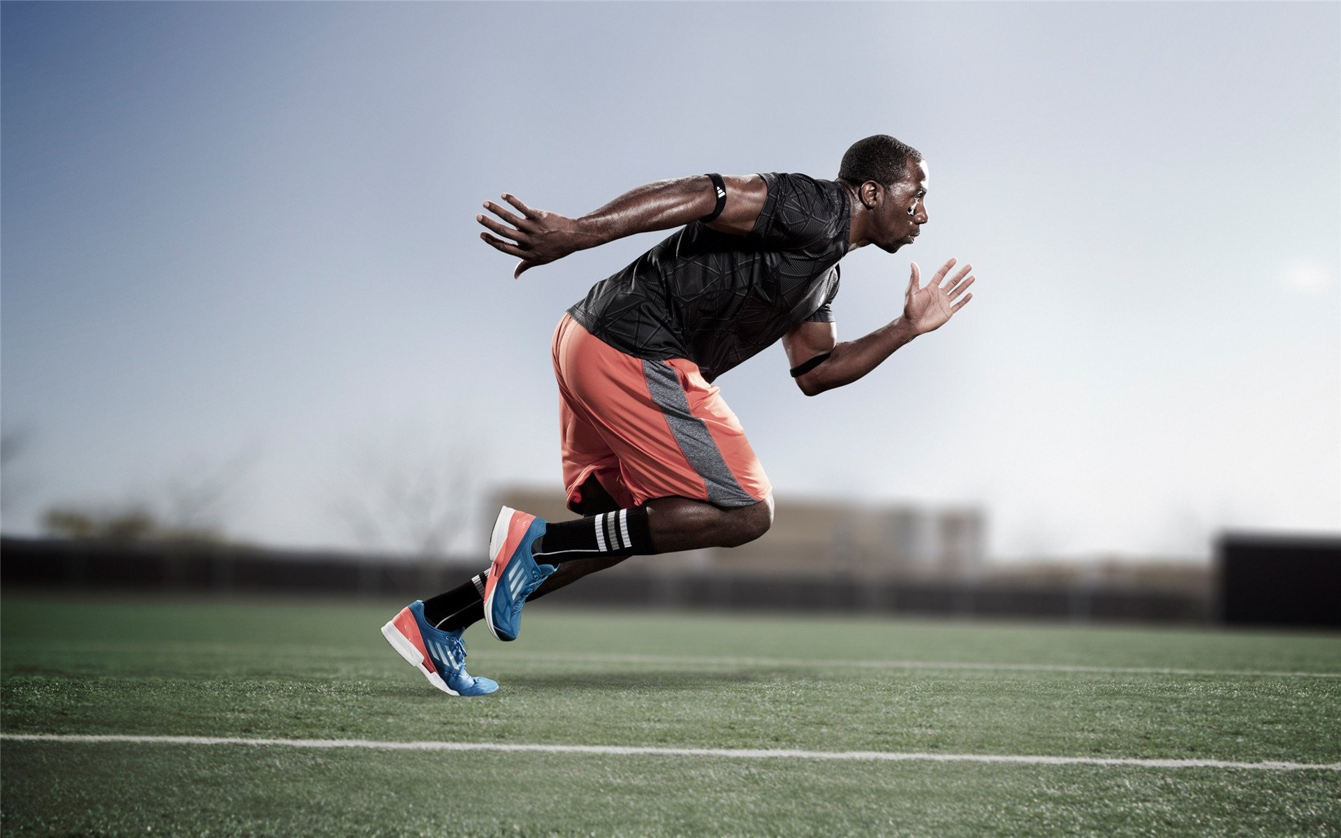 东契奇领衔狂潮！哈克斯火力全开湖人新援惊艳亮相西部格局悄然改变